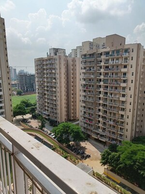 3.5 BHK Apartment – Exterior View View at Emaar Palm Hills, Sector 77 - for Rent