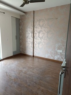 3.5 BHK + Servant Room Apartment For Rent in Emaar Palm Hills