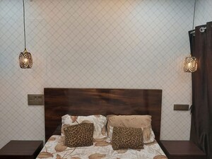 Bedroom in 1 BHK Apartment at Bandra West – for Rent