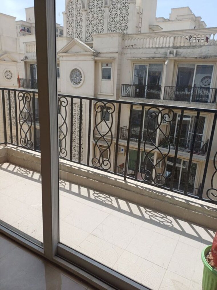 Balcony, signature-global-park 3 Bedroom 1330 Sq.Ft. Apartment In Sohna Sector 36 Gurgaon 10374225