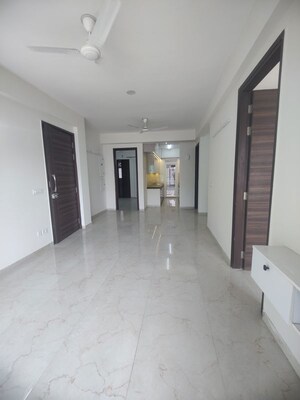 Building Lobby in 3.5 BHK Builder Floor at Smart World Gems, Sector 89 – for Rent