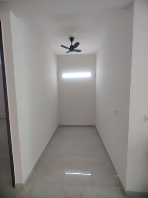 Room in 3.5 BHK Builder Floor at Smart World Gems, Sector 89 – for Rent