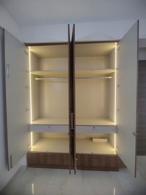 Furnished Amenities in 3.5 BHK Builder Floor at Smart World Gems, Sector 89 – for Rent