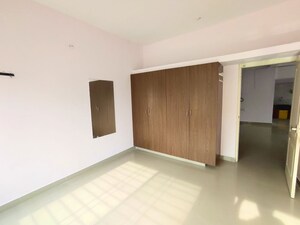 Room in 2 BHK Builder Floor at Hsr Layout Sector 2 – for Rent