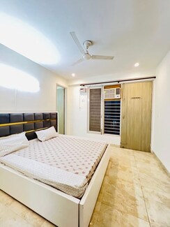 3 BHK + Servant Room Apartment For Rent in Apex Apartments