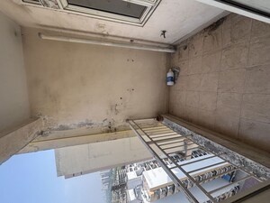 Furnished Amenities in 2 BHK Apartment at Supertech Cape Luxe, Sector 74 – for Sale