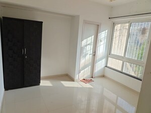 Room in 1 BHK Apartment at Puranik Rumah Bali, Ghodbunder Road – for Rent