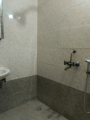 Bathroom in 2 BHK Builder Floor at Ozone Apartment, Sector 104 – for Rent