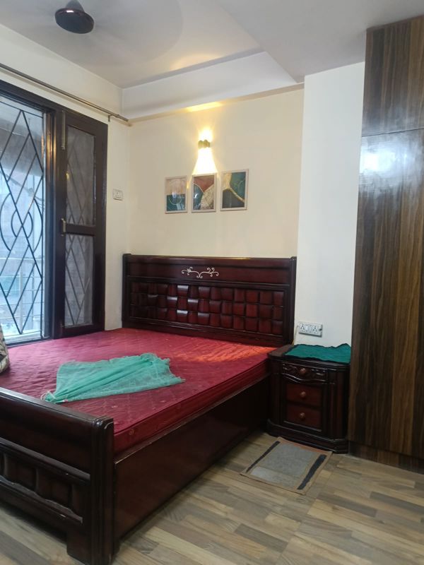 2 BHK 900 Sq.Ft. Builder Floor in Ozone Apartment