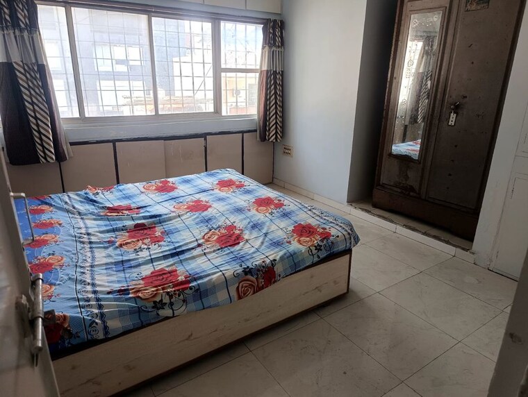 Bedroom, satellite 2 Bedroom 950 Sq.Ft. Apartment In Satellite Ahmedabad 10371998