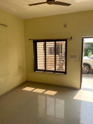 2 BHK Apartment For Rent in Bhat