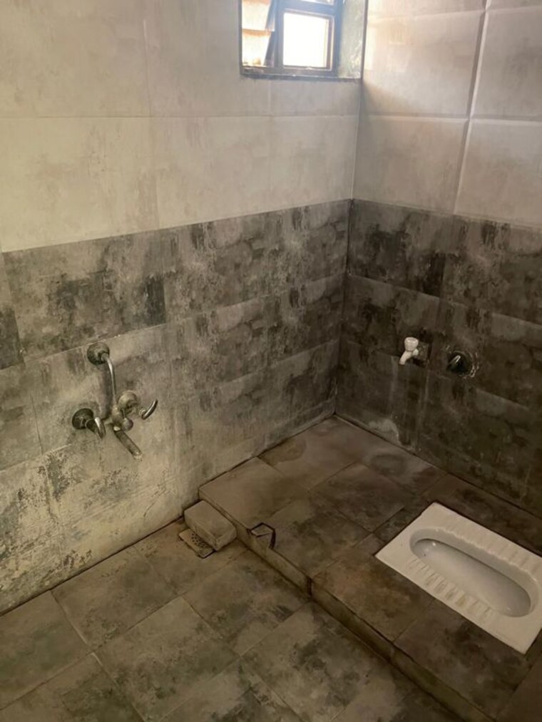 Bathroom, bhat 2 Bedroom 500 Sq.Ft. Apartment In Bhat Ahmedabad 10367807
