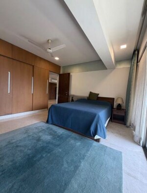 Bedroom in 3 BHK Apartment at Bandra West – for Rent
