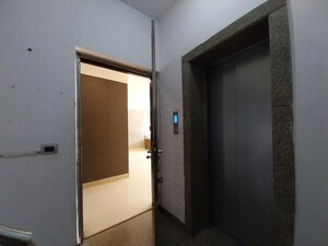 Room in 3 BHK Builder Floor at Sector 57 – for Rent