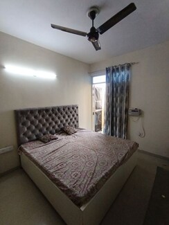 2 BHK Apartment For Rent in Pyramid Square 67A