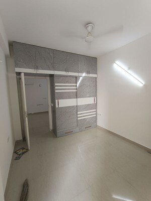 Room in 2 BHK Apartment at Shree Vardhman Mantra, Sector 67 – for Rent