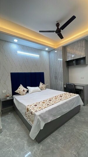 Bedroom in 1 RK Apartment at Sector 43 – for Rent