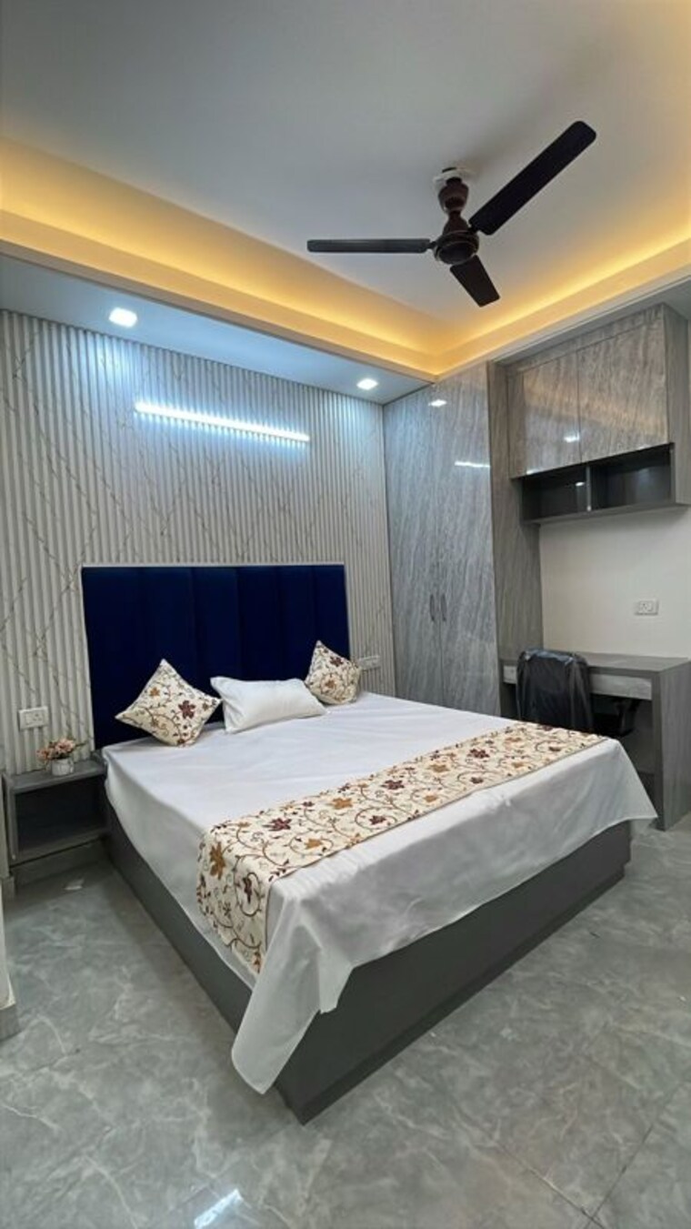 Bedroom, sector 43 1 RK 60 Sq.Yd. Apartment In Sector 43 Gurgaon 10374351