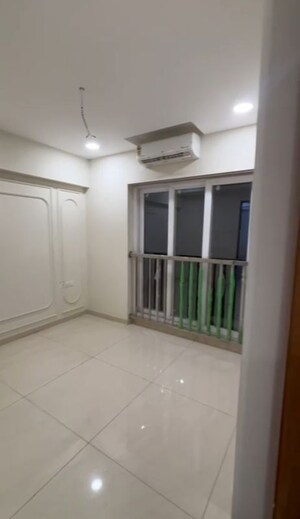 Room in 2 BHK Apartment at Raghav Paradise, Borivali East – for Rent