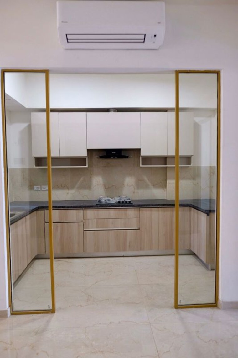 Bathroom, smart-world-orchard 3 Bedroom 1712 Sq.Ft. Builder Floor In Sector 61 Gurgaon 10374381