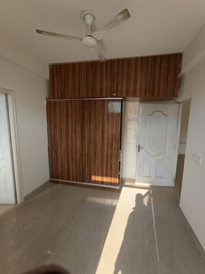 Furnished Amenities in 2 BHK Apartment at Shree Vardhman Mantra, Sector 67 – for Rent