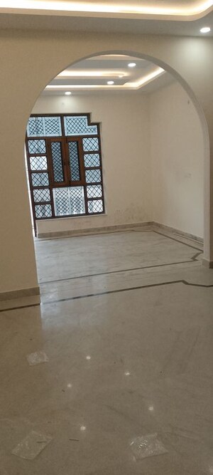 Room in 3.5 BHK Builder Floor at Ip Colony – for Sale