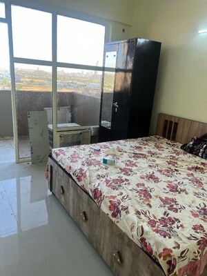 Bedroom in 2.5 BHK Builder Floor at Smart World Orchard, Sector 61 – for Rent