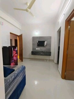 1 BHK + Pooja Room,Servant Room Apartment For Rent in Hari Priya Kondapur