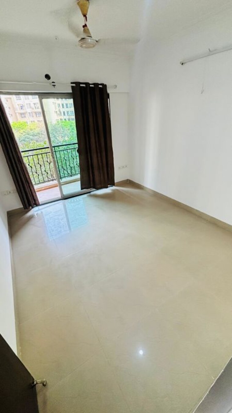 Room, lake-home 4 Bedroom 2365 Sq.Ft. Apartment In Powai Mumbai 10374422