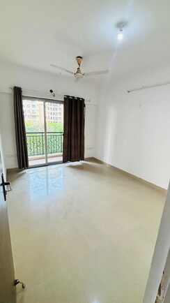 4 BHK + Servant Room,Store Room Apartment For Sale in Lake Home