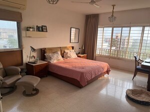 Bedroom in 2.5 BHK Apartment at The Anchorage, Andheri West – for Rent