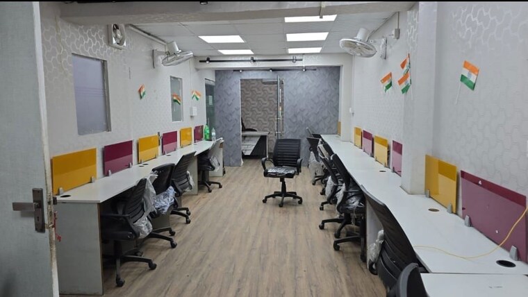 Team Area, sector 59 Commercial Office Space 600 Sq.Ft. In Sector 59 Noida 10374440