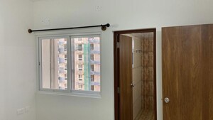 Room in 2 BHK Apartment at Prestige Finsbury Park Hyde, Bagaluru – for Rent