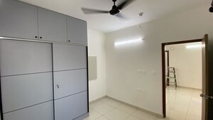 Room in 2 BHK Apartment at Prestige Finsbury Park Hyde, Bagaluru – for Rent