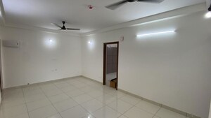 Room in 2 BHK Apartment at Prestige Finsbury Park Hyde, Bagaluru – for Rent