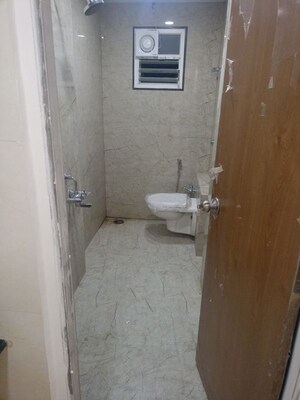 Bathroom in 3 BHK Apartment at Narendra Nagar – for Rent
