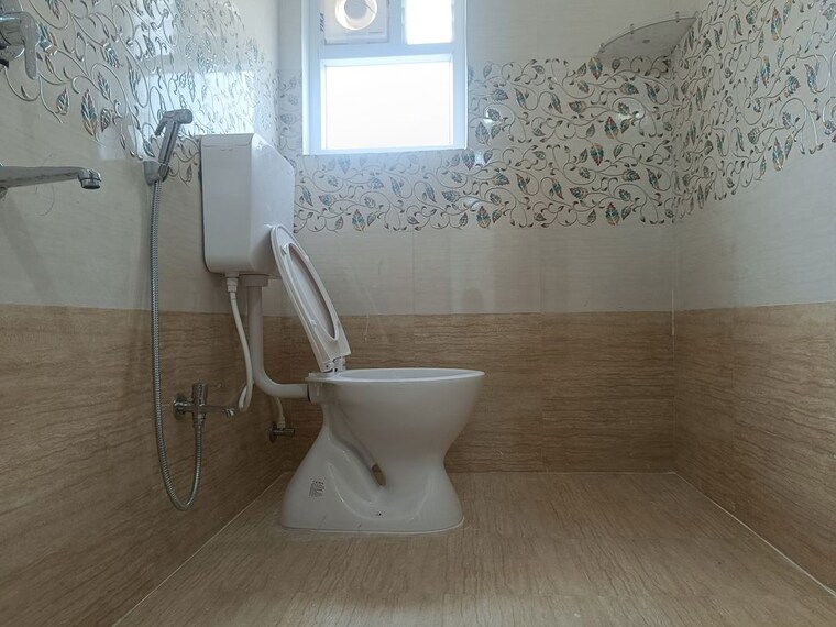 Bathroom, kondapur 3 Bedroom 1850 Sq.Ft. Builder Floor In Kondapur Hyderabad 10374504