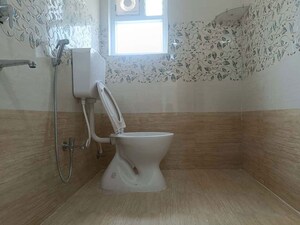 Bathroom in 3 BHK Builder Floor at Kondapur – for Rent