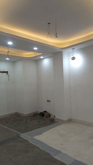 Room in 3 BHK Builder Floor at New Rajinder Nagar – for Sale