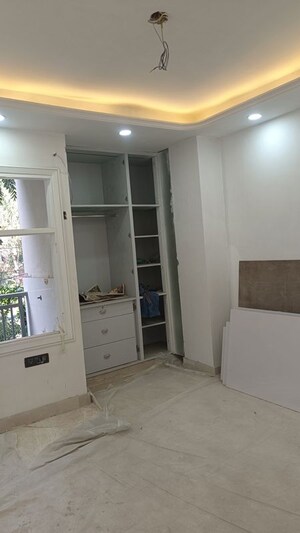 Building Lobby in 3 BHK Builder Floor at New Rajinder Nagar – for Sale