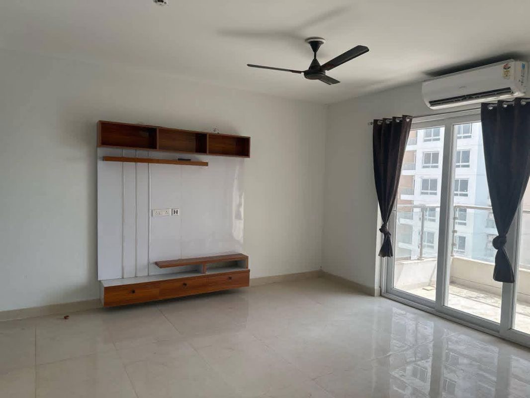 3 BHK + Servant Room Apartment For Rent in Hero Homes Gurgaon