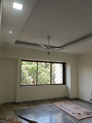 Room in 2 BHK Villa at Kurla – for Rent