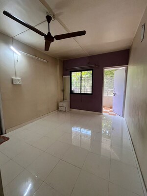 Room in 2 BHK Apartment at Borate Jijai Nagari, Kothrud – for Rent