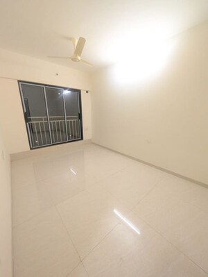 Room in 2 BHK Apartment at Oxford Navrang Crystal, Goregaon West – for Rent