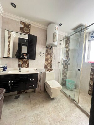 Kitchen in 3.5 BHK Apartment at Vasant Apartment Mayur Vihar, Mayur Vihar 1 – for Rent