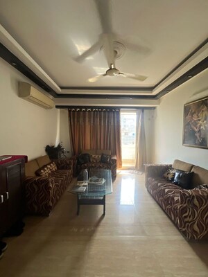 Living Room in 3.5 BHK Apartment at Vasant Apartment Mayur Vihar, Mayur Vihar 1 – for Rent