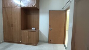 Furnished Amenities in 1 RK Builder Floor at Laxman Chowk – for Rent