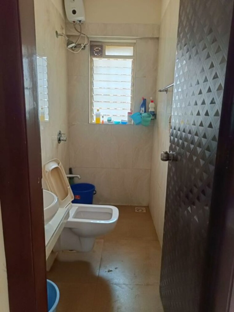 Bathroom, andheri west 2 Bedroom 950 Sq.Ft. Apartment In Andheri West Mumbai 10374566