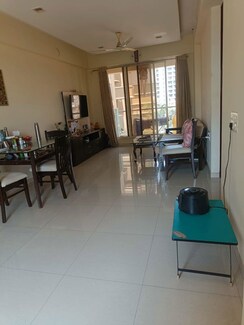 2 BHK + Extra Room Apartment For Rent in Andheri West