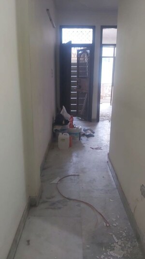 Building Lobby in 2.5 BHK Builder Floor at Pandav Nagar – for Rent